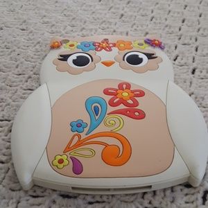 Owl I-Pad cover.